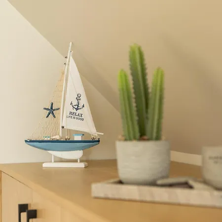 Seaside - Luxury With Sea Views *